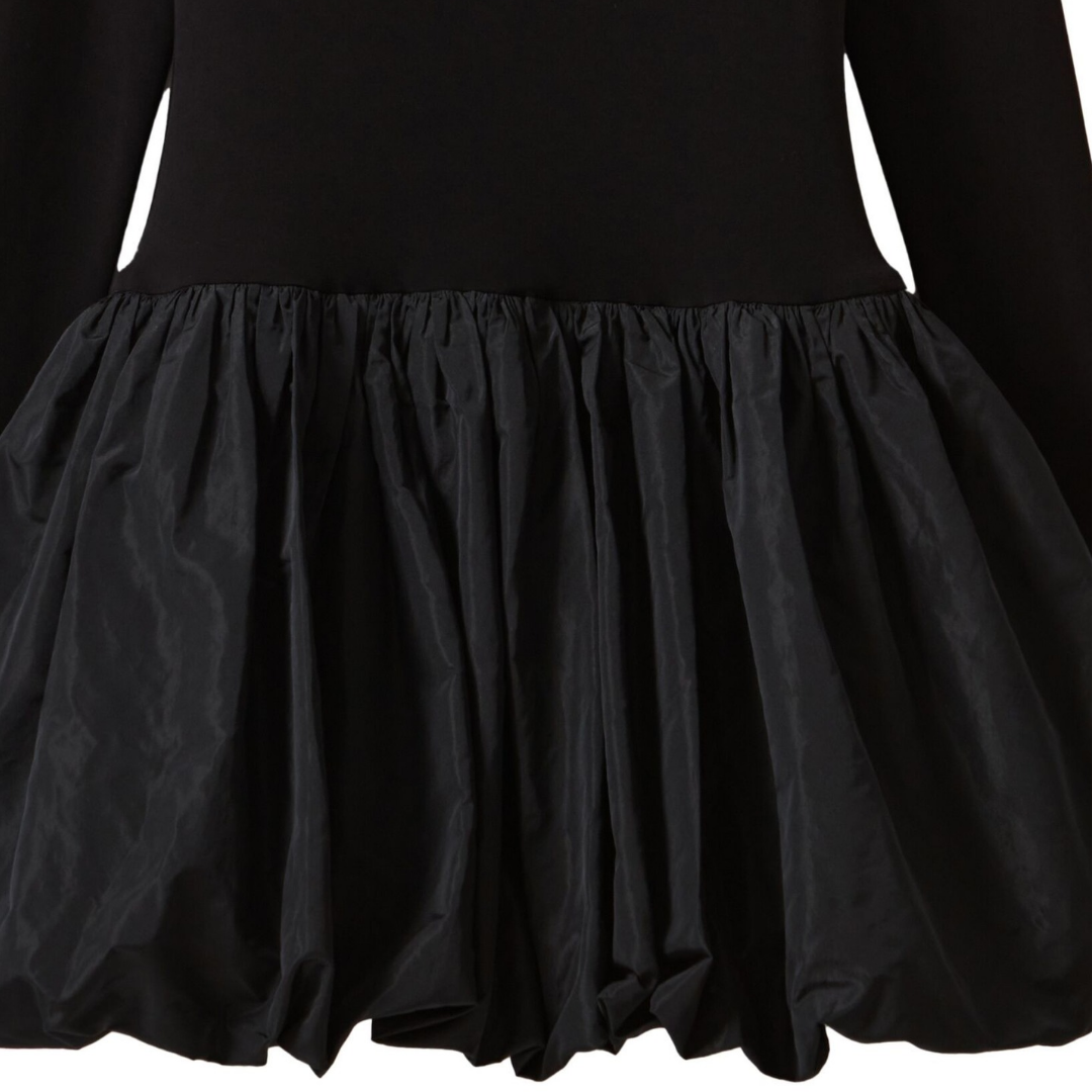 Schwarzes Kleid mit Voluminösem Ballonrock