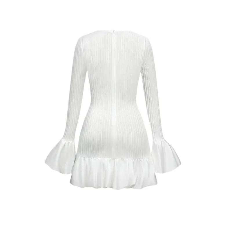 Elegantes Strickkleid mit Rüschen & Trompetenärmeln